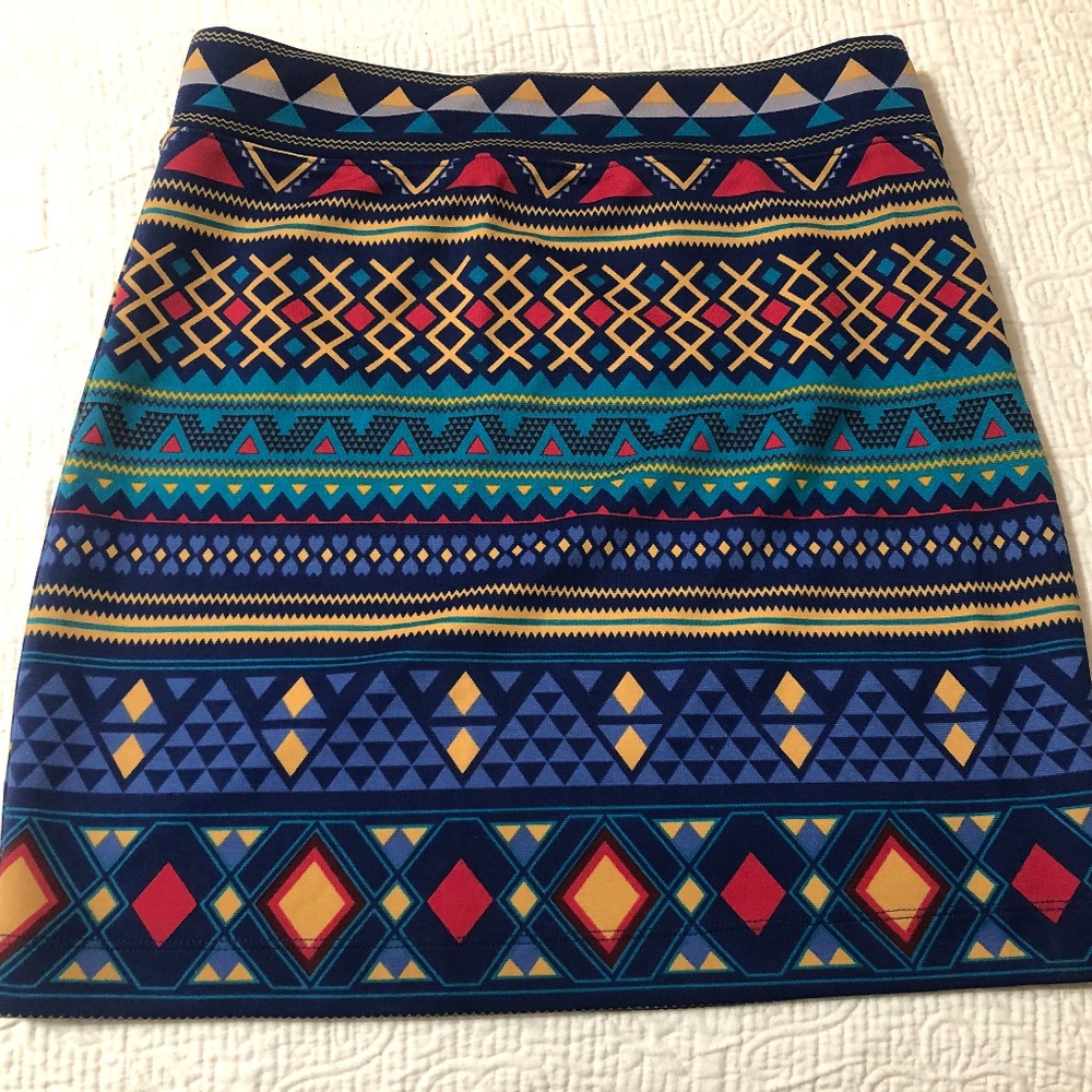 Shirt - Forever 21 - Tribal - Womens L